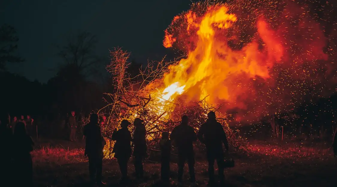 samhain-bonfire